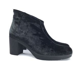 Toni Pons Finley Sock Booties Womens sz 40 US 9 Black Velvet Chunky Heel Pull On